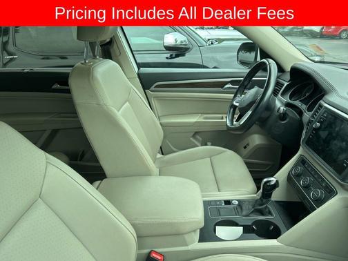Pure White 2021 Volkswagen Atlas 2.0T SE