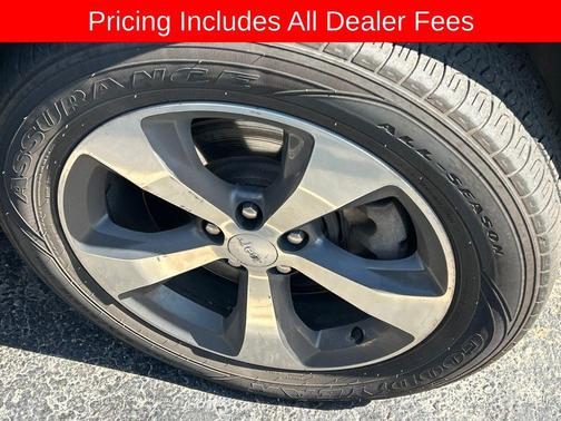 Diamond Black Crystal Pearlcoat 2019 Jeep Cherokee Limited