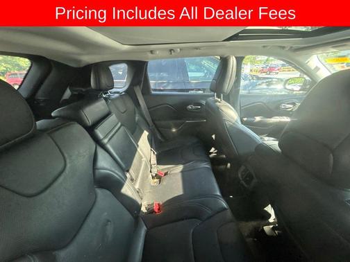 Diamond Black Crystal Pearlcoat 2019 Jeep Cherokee Limited