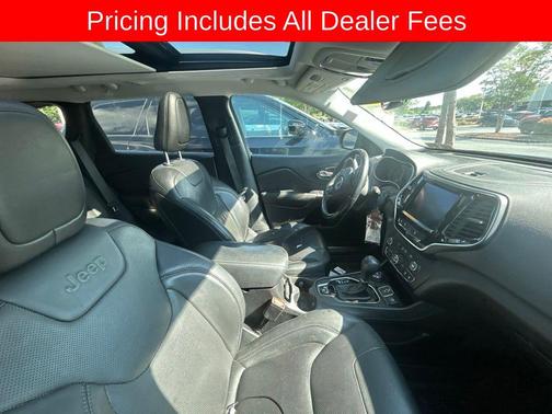 Diamond Black Crystal Pearlcoat 2019 Jeep Cherokee Limited