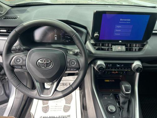 2024 Toyota RAV4 Hybrid SE