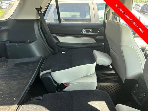 Burgundy 2018 Ford Explorer Platinum