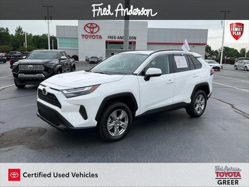 2022 Toyota RAV4 XLE