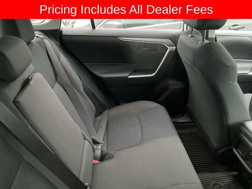 Ice Cap 2024 Toyota RAV4 LE
