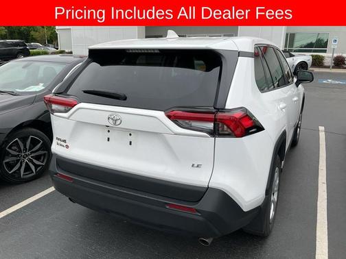 Ice Cap 2024 Toyota RAV4 LE