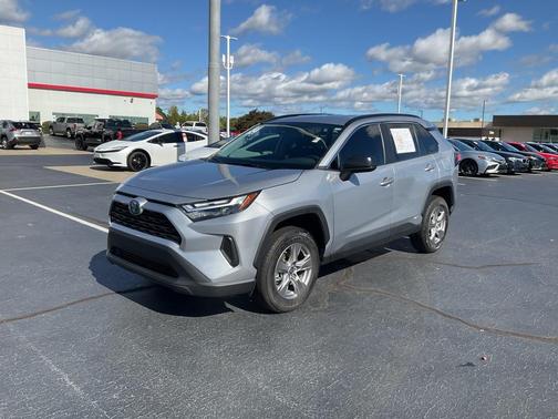 2024 Toyota RAV4 Hybrid LE