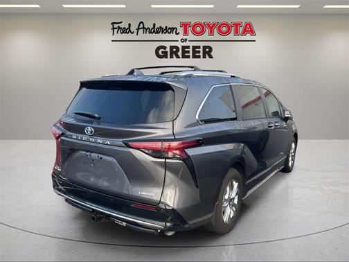 2025 Toyota Sienna Limited 7-Passenger
