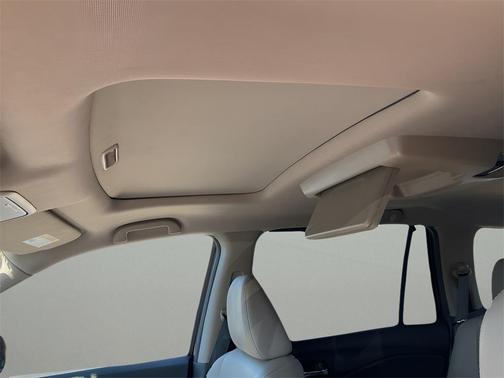 2022 Honda Pilot Touring 8-Passenger