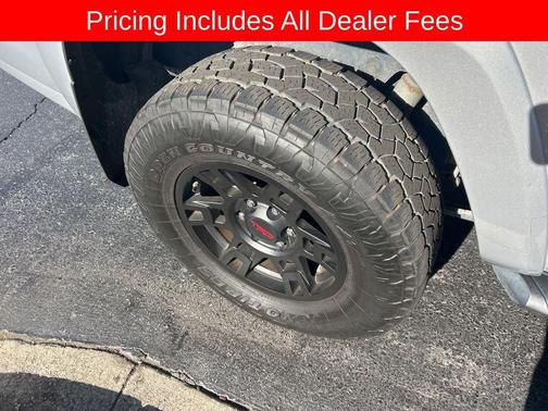 Classic Silver Metallic 2019 Toyota 4Runner SR5