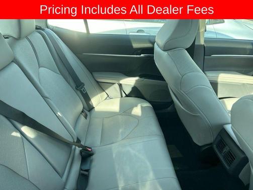 Wind Chill Pearl 2022 Toyota Camry XLE