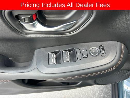 Pearl 2025 Honda HR-V 2WD Sport