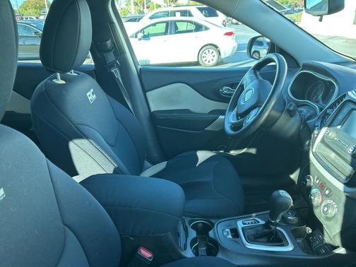 2018 Jeep Cherokee Latitude