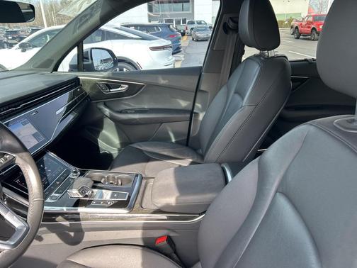 2021 Audi Q7 45 Premium Plus