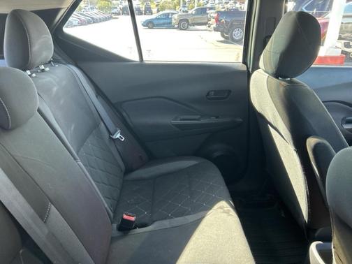 2020 Nissan Kicks S