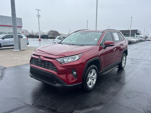 2020 Toyota RAV4 XLE