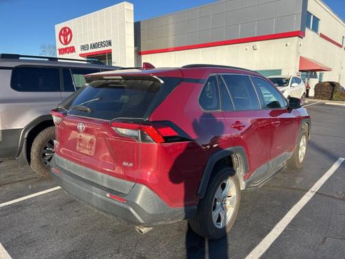 2020 Toyota RAV4 XLE