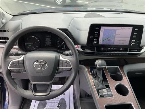 2024 Toyota Sienna XLE 8 Passenger