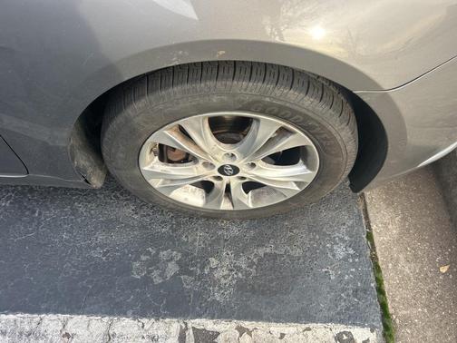 2011 Hyundai SONATA Limited