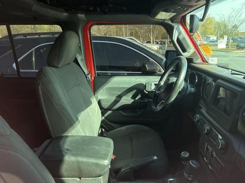 Firecracker Red Clearcoat 2020 Jeep Gladiator Sport S