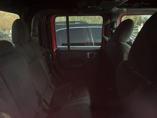 Firecracker Red Clearcoat 2020 Jeep Gladiator Sport S