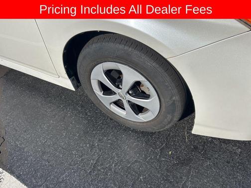 Blizzard Pearl 2015 Toyota Prius Four