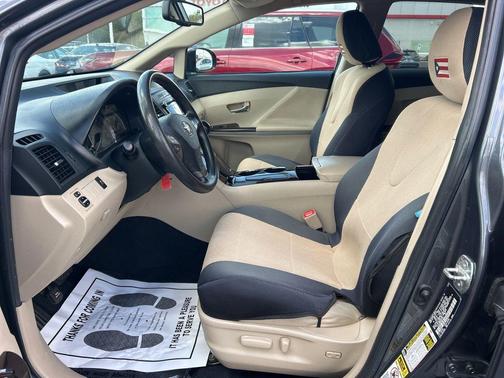 Magnetic Gray Metallic 2010 Toyota Venza Base