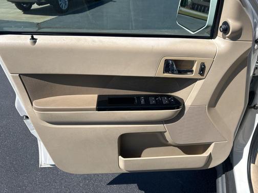 WHITE SUEDE 2011 Ford Escape Limited