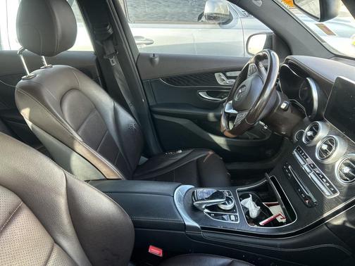 2018 Mercedes-Benz GLC 300 Base