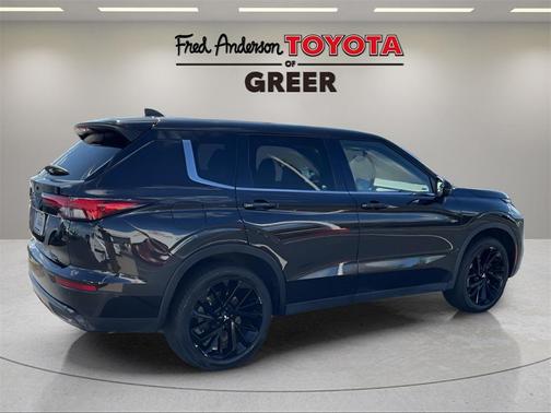 2022 Mitsubishi Outlander SE