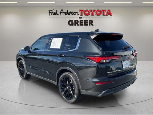 2022 Mitsubishi Outlander SE