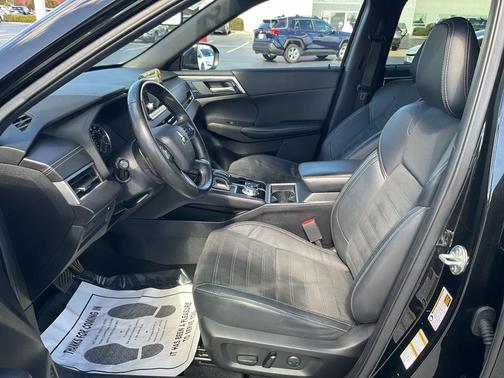 2022 Mitsubishi Outlander SE