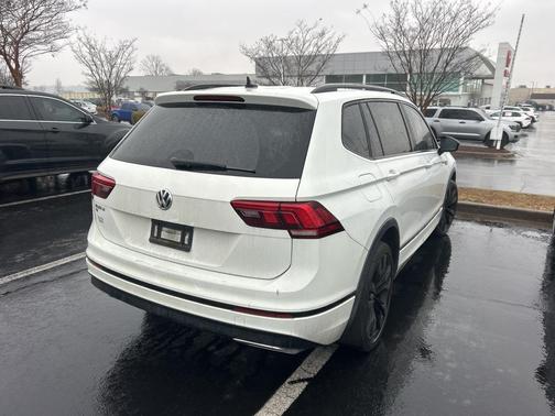 2021 Volkswagen Tiguan 2.0T SE R-Line Black