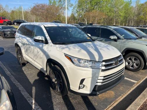 Blizzard Pearl 2018 Toyota Highlander LE Plus