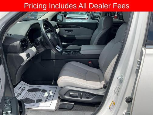 Platinum White Pearl 2023 Honda Pilot Touring 8-Passenger