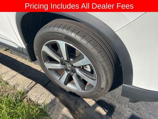 Platinum White Pearl 2023 Honda Pilot Touring 8-Passenger
