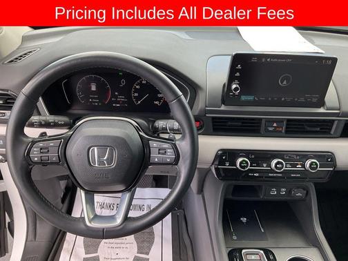 Platinum White Pearl 2023 Honda Pilot Touring 8-Passenger