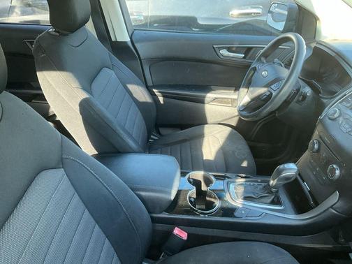 INGOT SILVER METALLIC 2017 Ford Edge SE