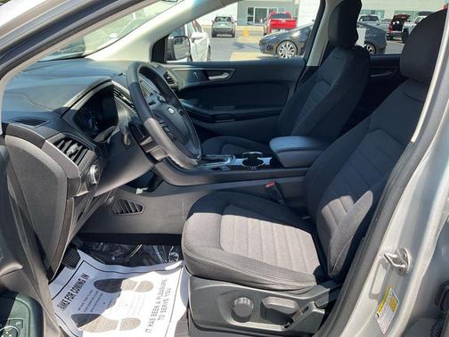 INGOT SILVER METALLIC 2017 Ford Edge SE