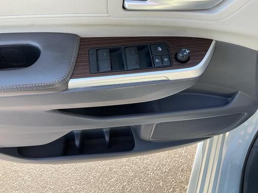 2021 Toyota Sienna XLE 8 Passenger