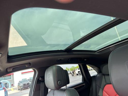 White 2021 Porsche Macan Macan