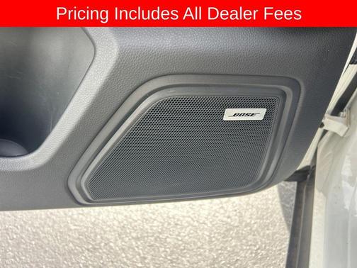 White 2021 Porsche Macan Macan
