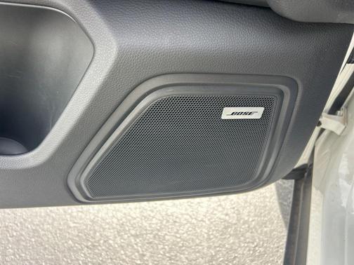 White 2021 Porsche Macan Macan