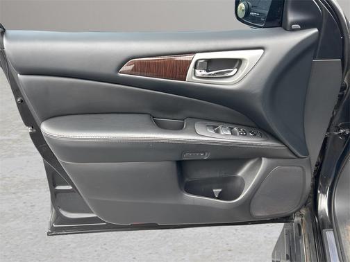 2015 Nissan Pathfinder SL