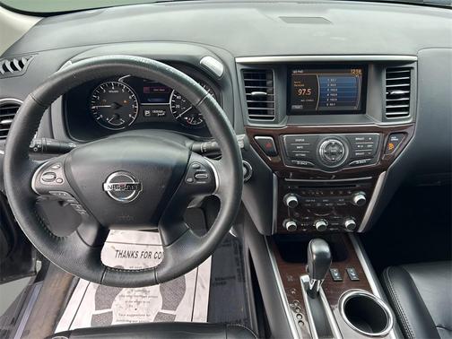 2015 Nissan Pathfinder SL