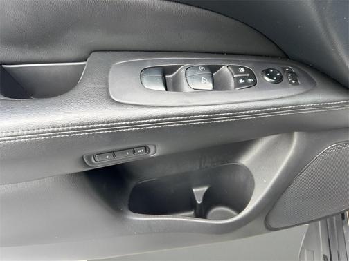 2015 Nissan Pathfinder SL
