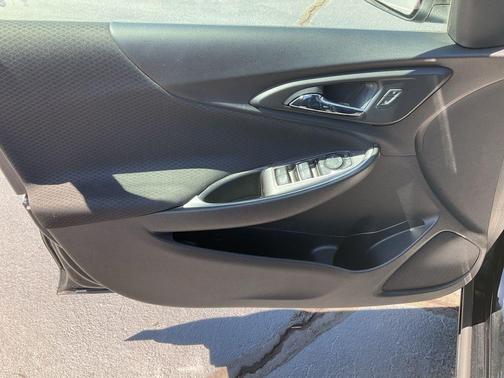 Mosaic Black Metallic 2021 Chevrolet Malibu RS