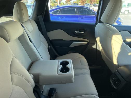 2018 Jeep Cherokee Latitude