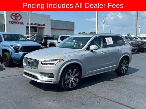 Silver Dawn Metallic 2024 Volvo XC90 Recharge Plug-In Hybrid T8 Ultimate Bright Theme 7-Seater