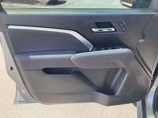 Sterling Gray Metallic 2024 Chevrolet Colorado Z71