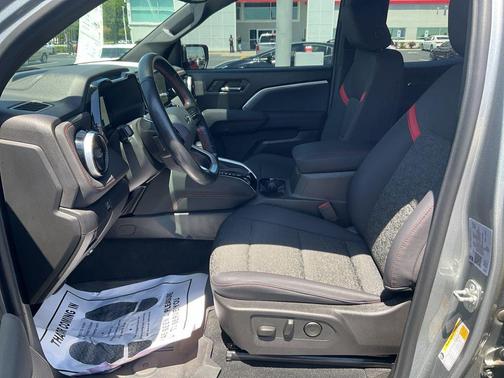 Sterling Gray Metallic 2024 Chevrolet Colorado Z71